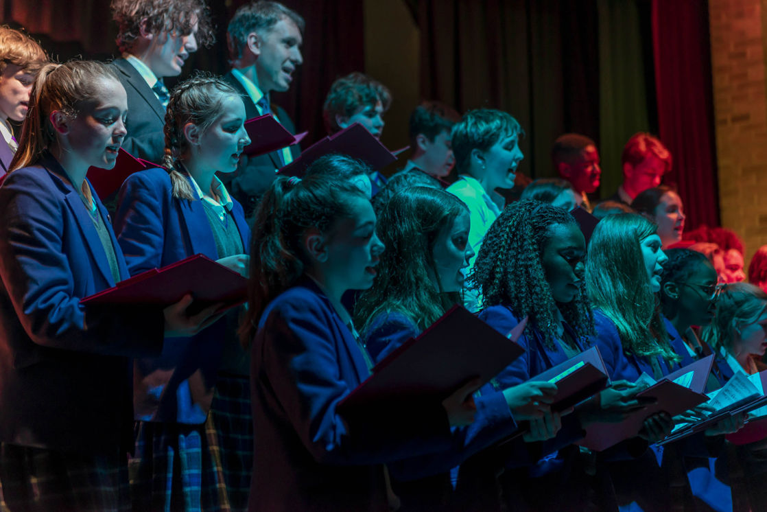 wycliffe pupils singing in a chorus