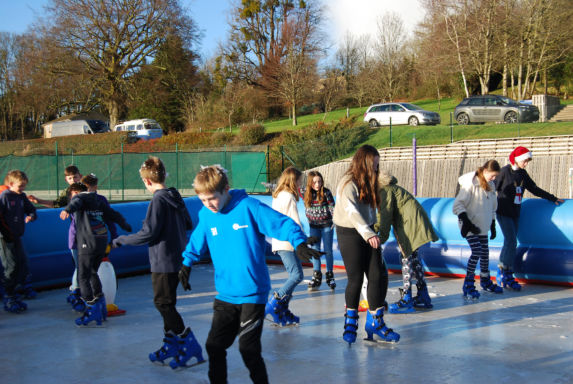 Wycliffe students ice skating