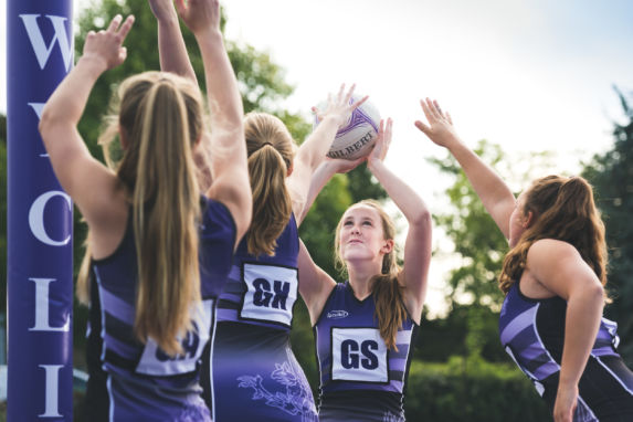 wycliffe girls playing netball